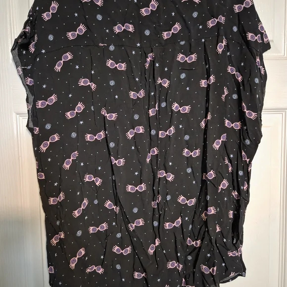 Torrid Harry Potter Black and Pink Patterned Blouse - Picture 3 of 3